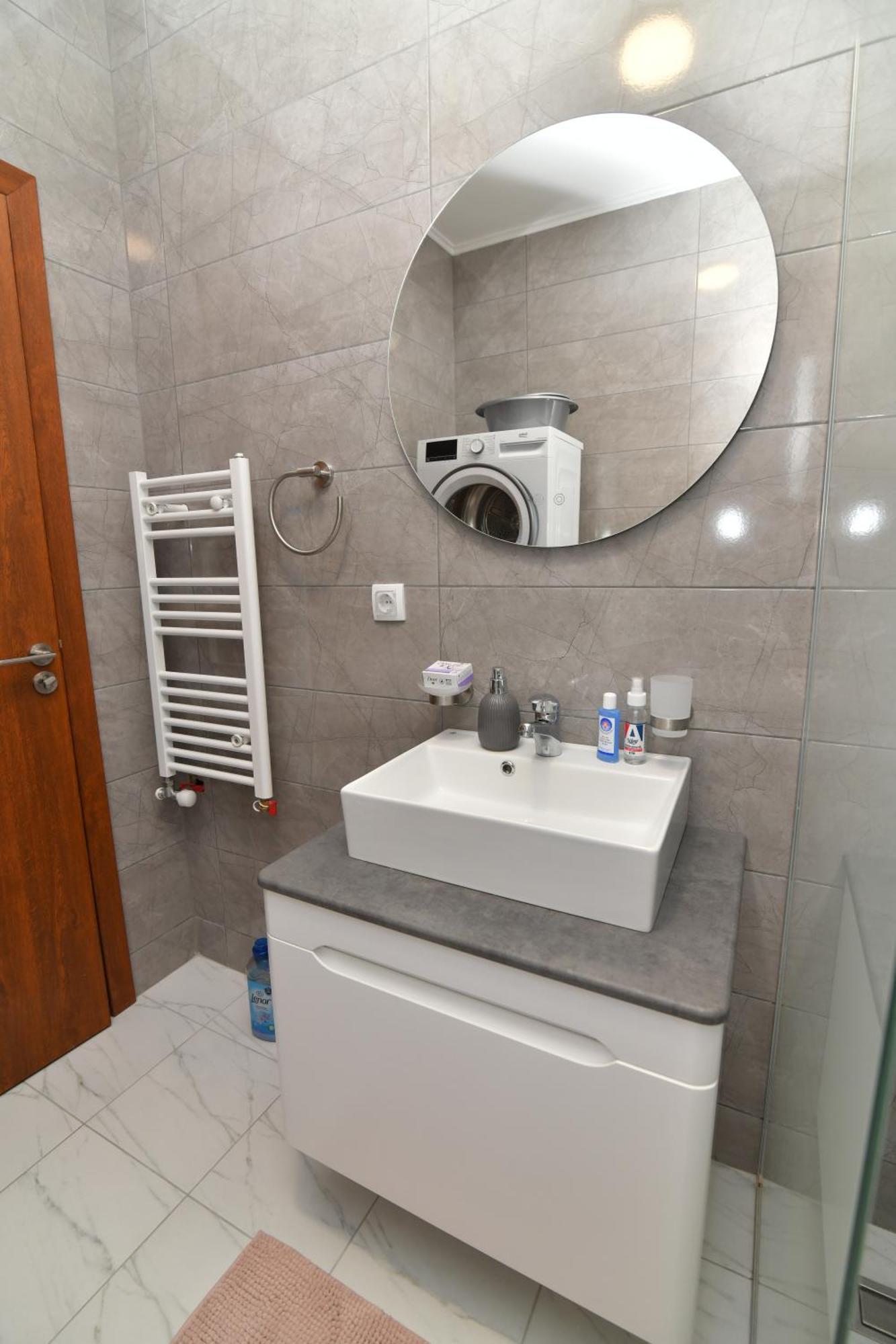 Apartament Apartman Dina Pirot Zewnętrze zdjęcie